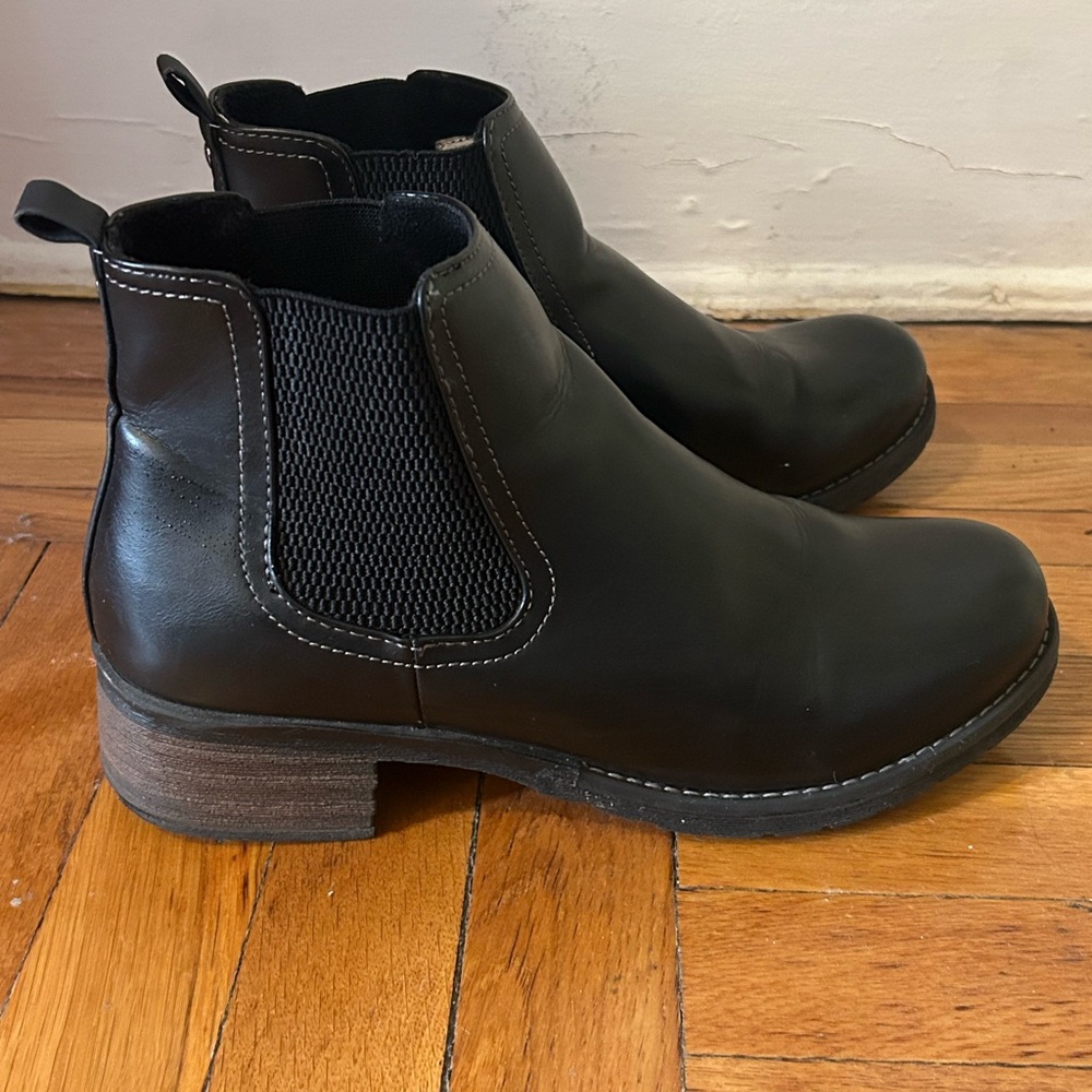 Eastland Jasmine Black Chelsea Ankle Boots Women’s Size 11